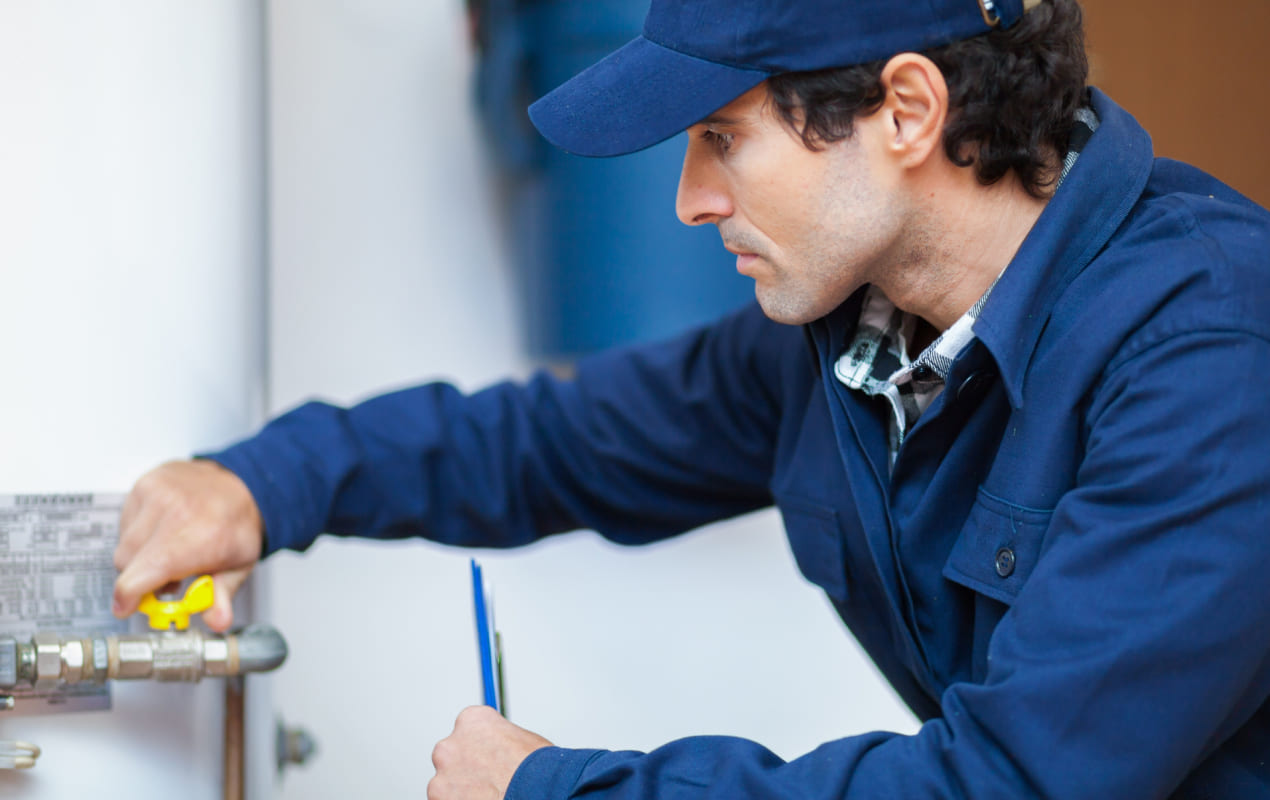 water heater tank installer